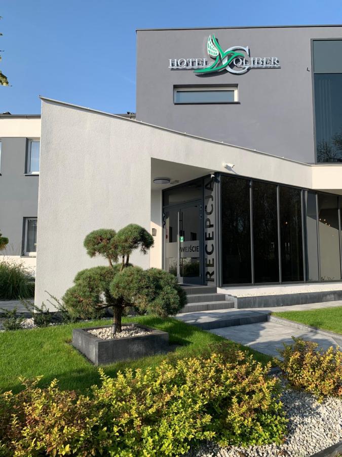 Hotel Coliber Klobuck Екстериор снимка