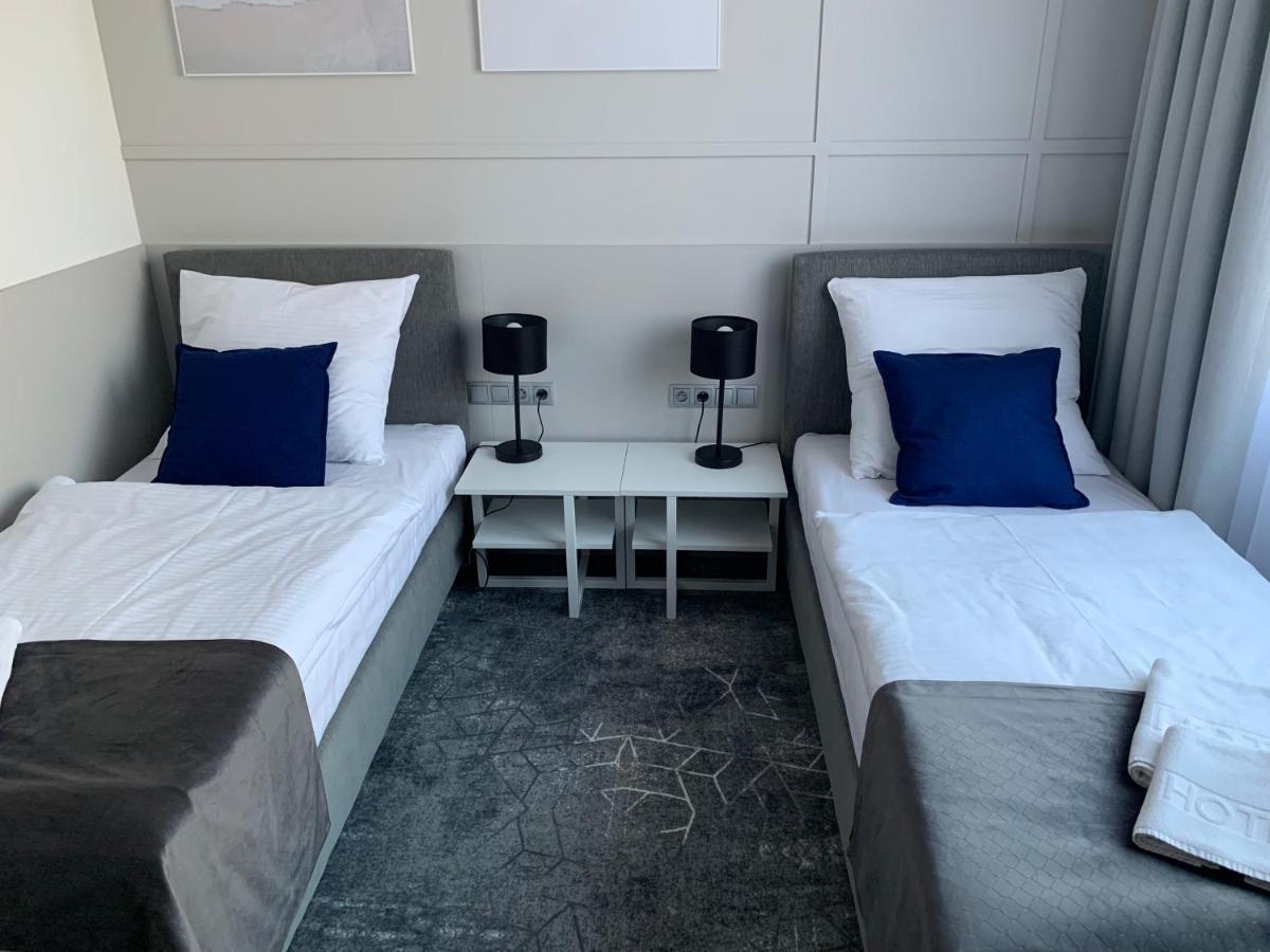 Hotel Coliber Klobuck Екстериор снимка
