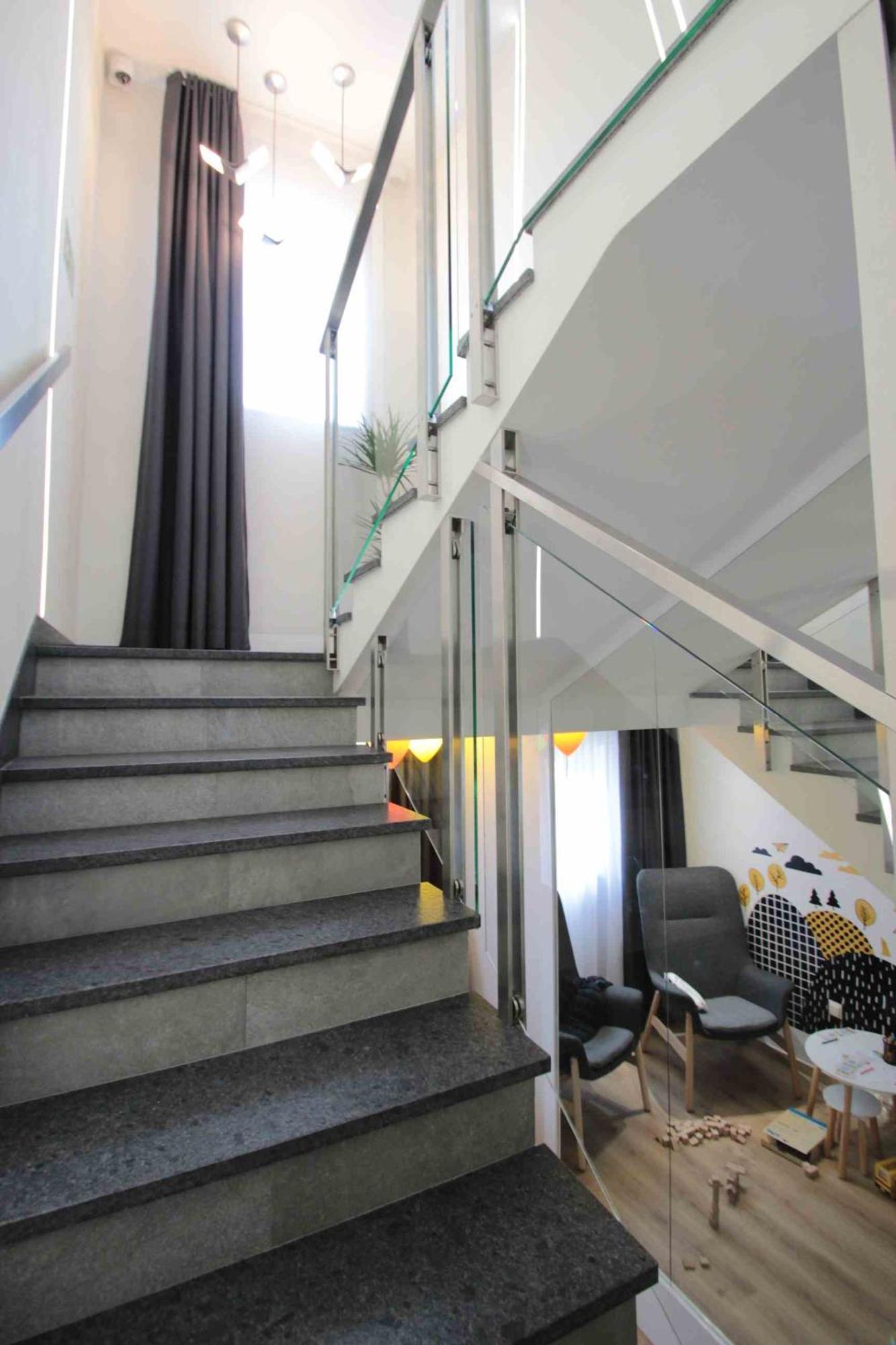 Hotel Coliber Klobuck Екстериор снимка
