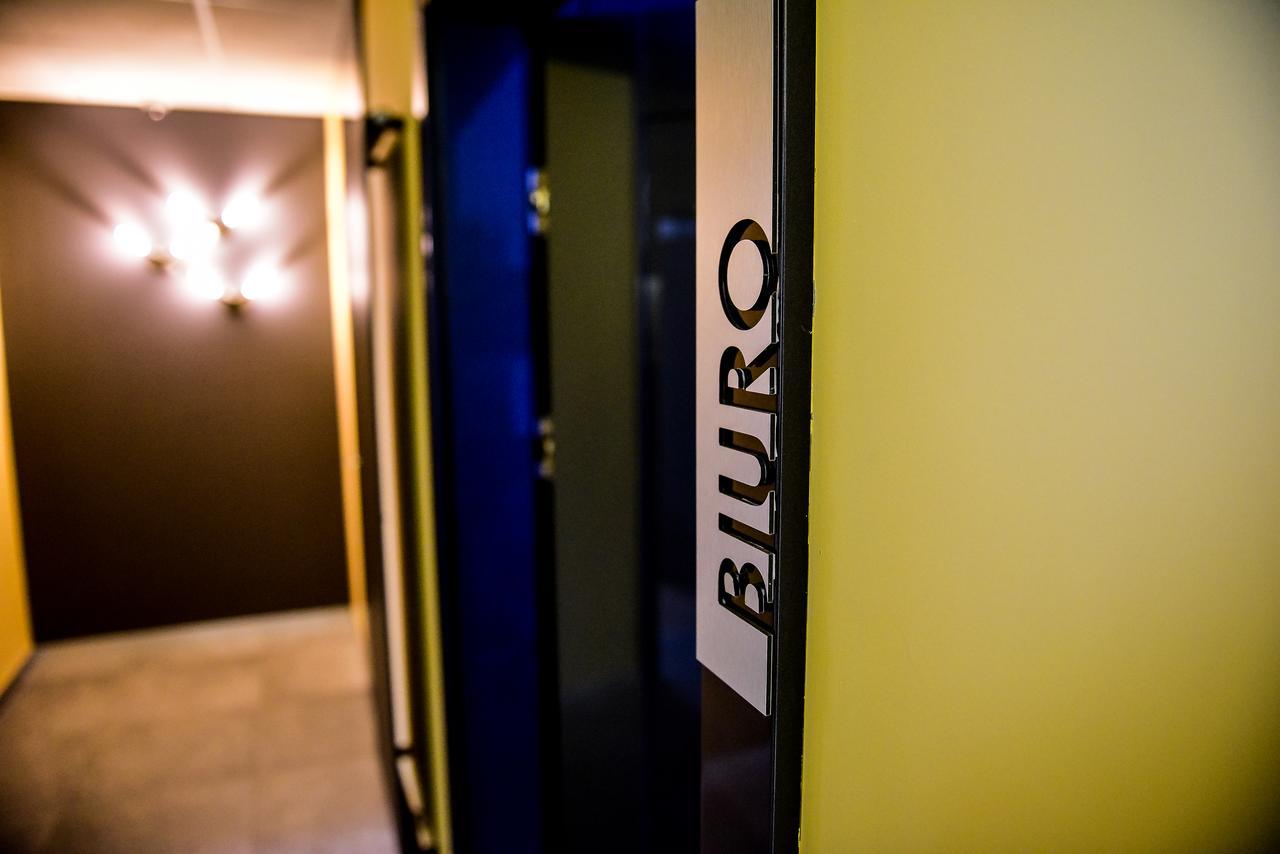 Hotel Coliber Klobuck Екстериор снимка