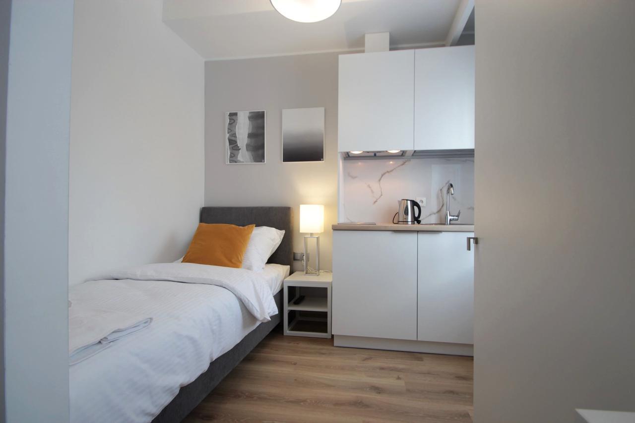 Hotel Coliber Klobuck Екстериор снимка